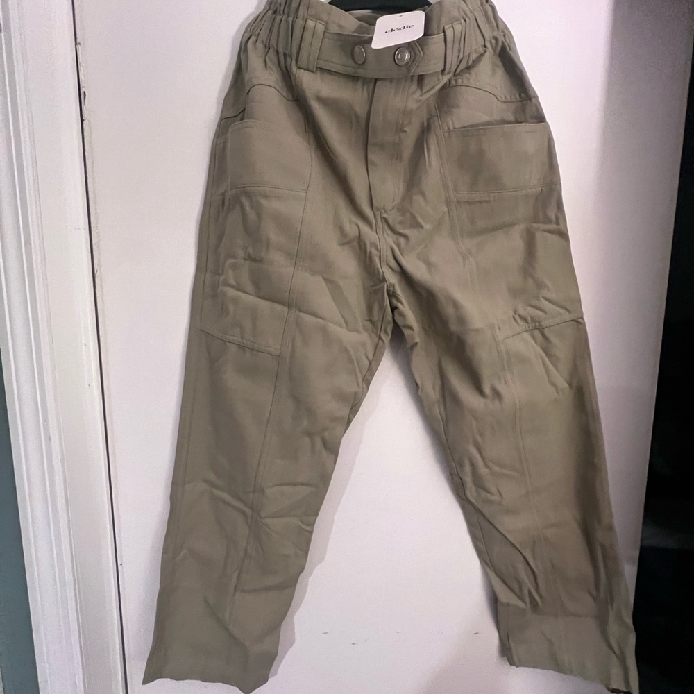 Elodie Women's Cropped Khaki Pants